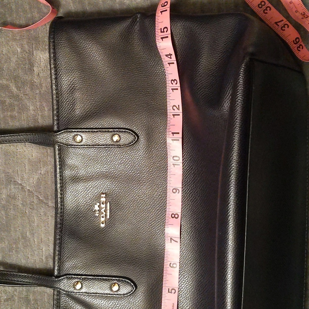 Coach Navy Blue Tote bag with gold hardware - Picture 10 of 13